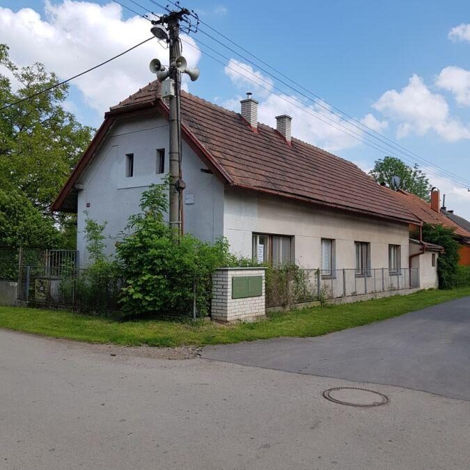 Nabízím exkluzivně k&nbsp;prodeji  RD 4+1 v&nbsp;obci Vraňany na pozemku o&nbsp;výměře 706 m2.