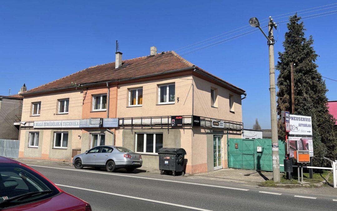 Nabízím exkluzivně k&nbsp;prodeji výhodnou investici jedná se o&nbsp;ubytování a&nbsp;komerční prostory.